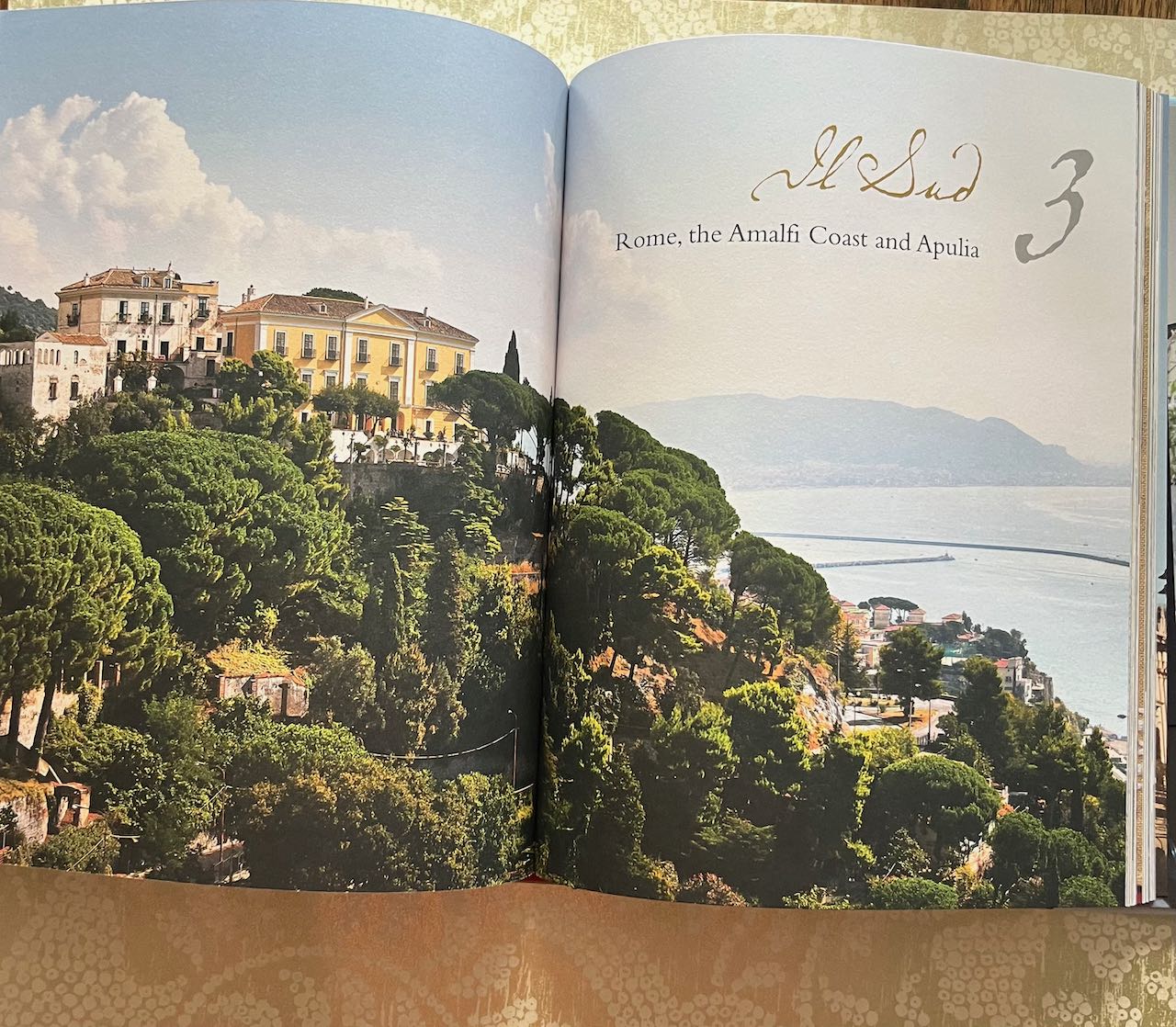 La Vita è Bella: The Elegant Art of Living in the Italian Style by Jill Foulston, (shop display book)
