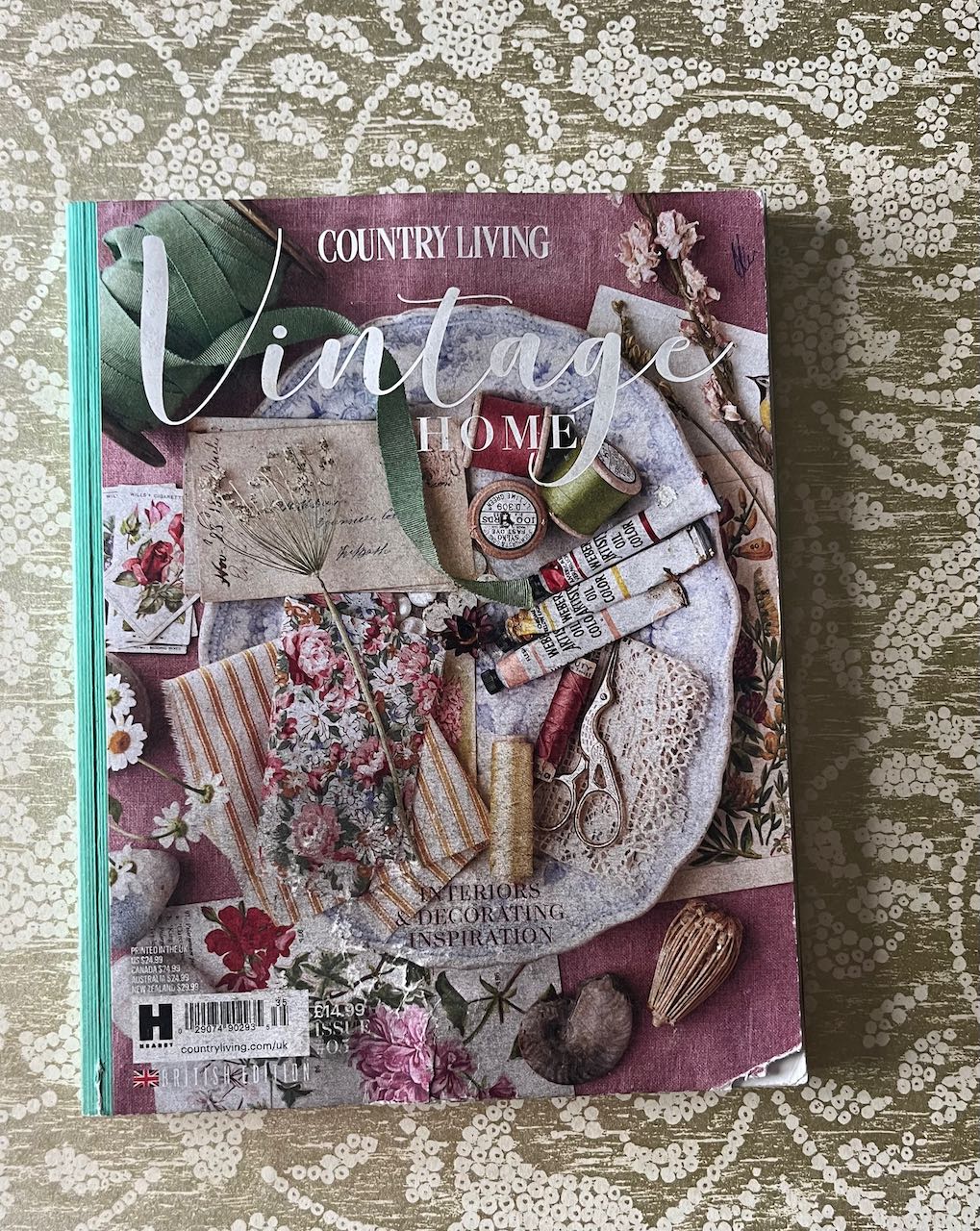 Country vintage living , (shop display book),