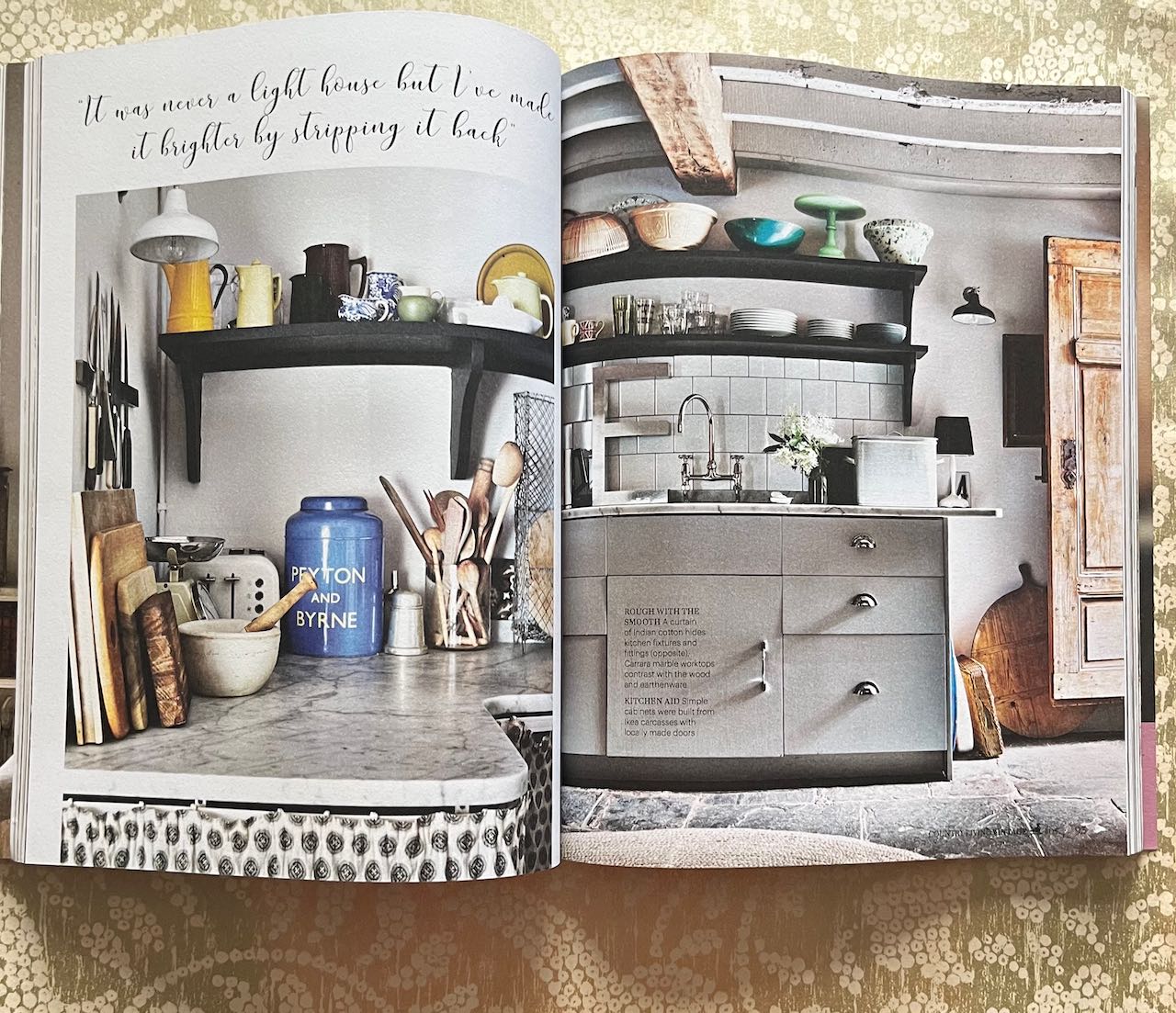 Country vintage living , (shop display book),