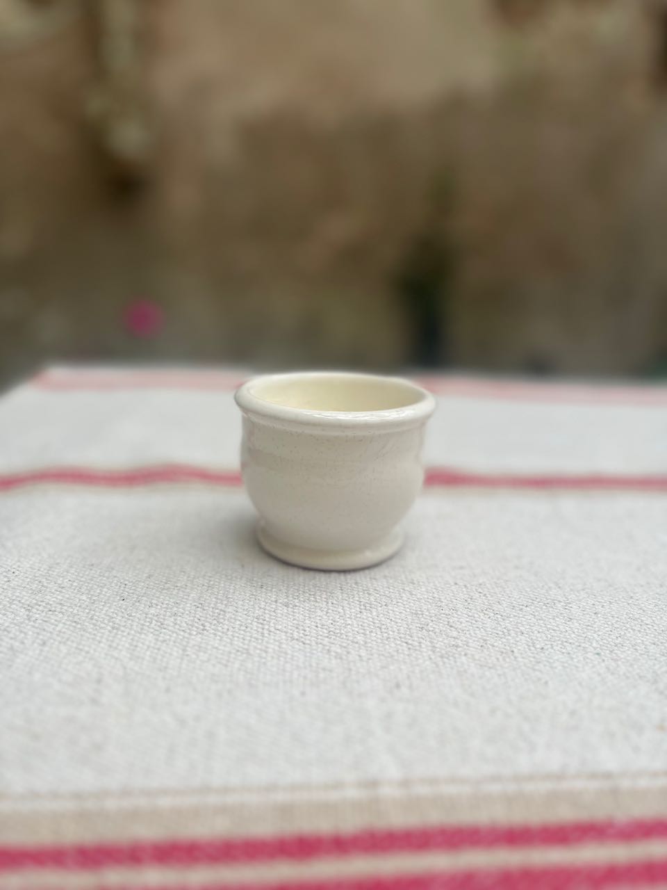 fa520 Little french vintage ceramic pot