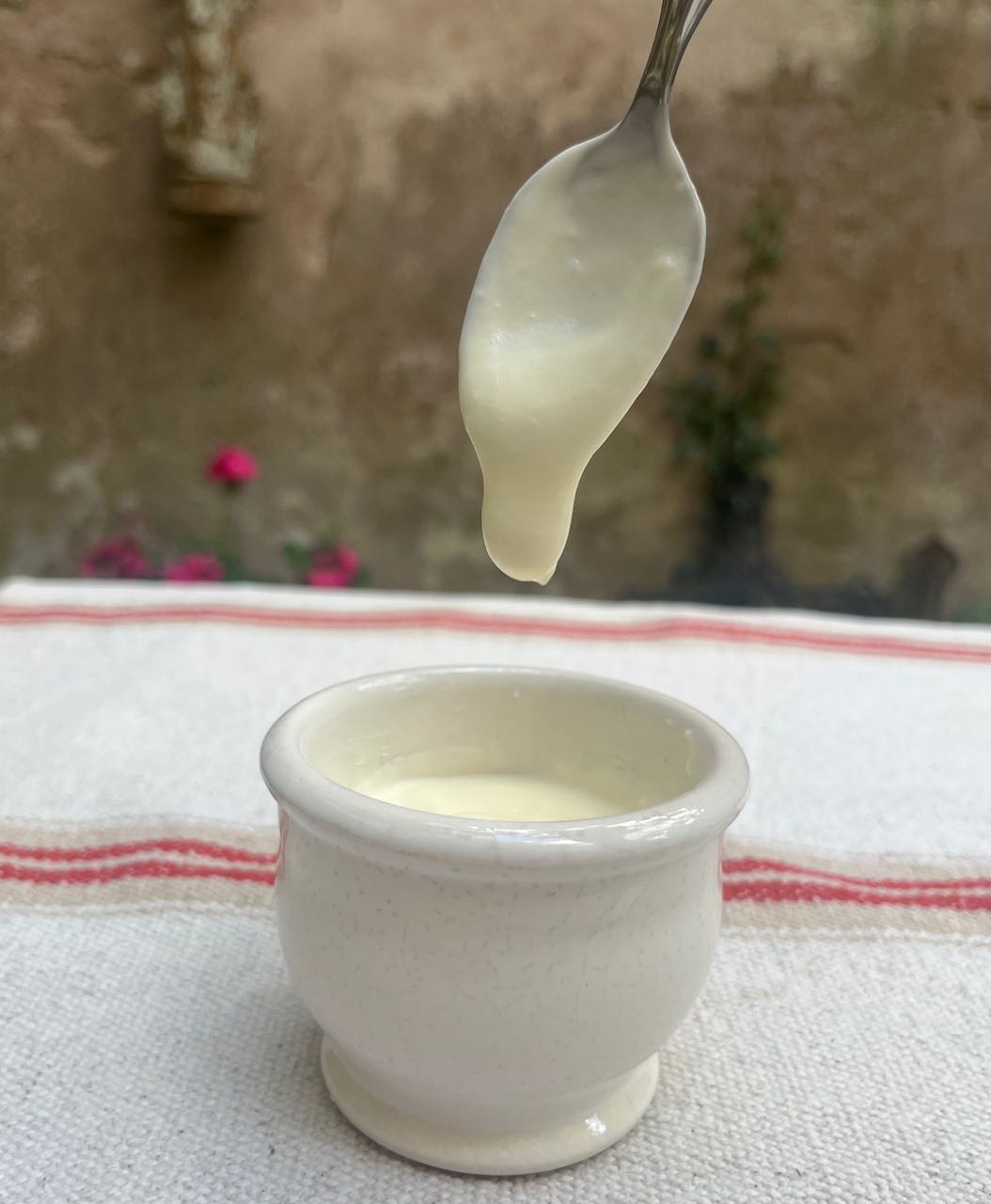 fa520 Little french vintage ceramic pot