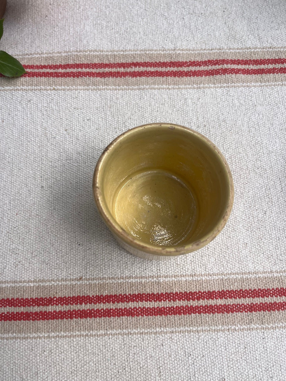 fa522 Buttery coloured Cermaic antique confiture (jam) pot, each