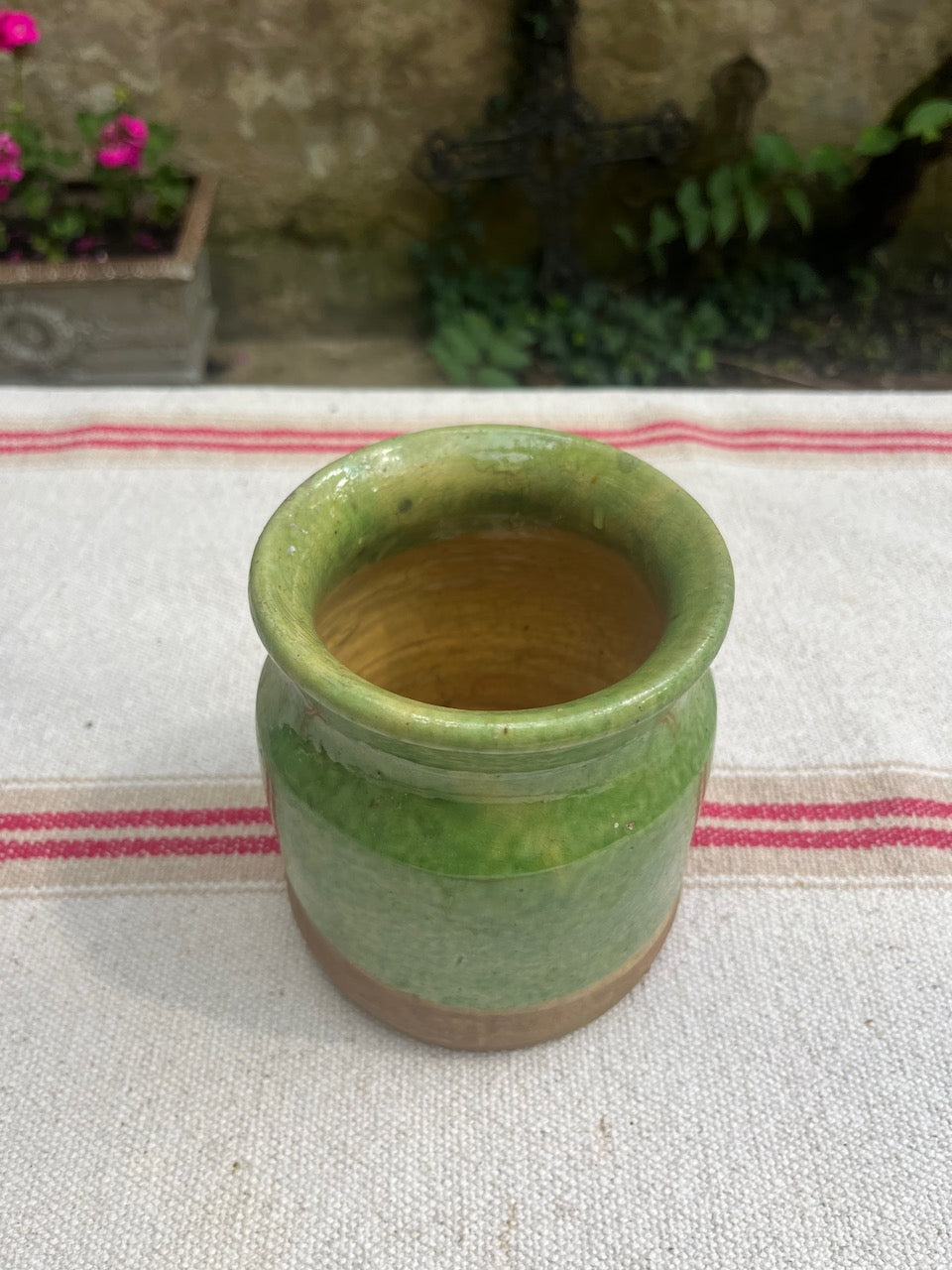 fa558 Small Provencial green pottery jar with mustard glaze inside