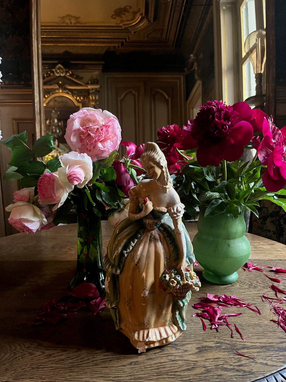 fa528 Gorgeous china doll decoration