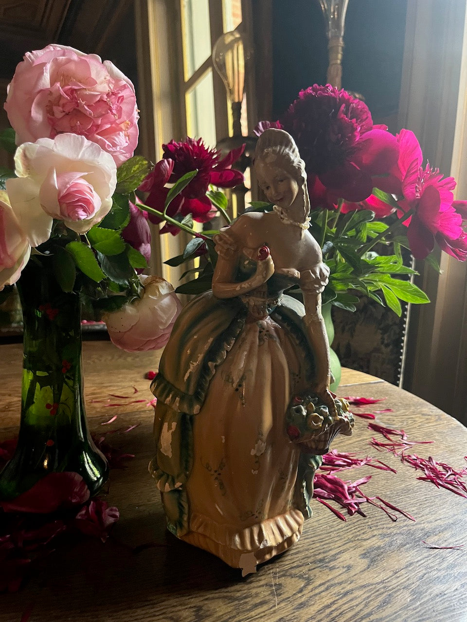 fa528 Gorgeous china doll decoration