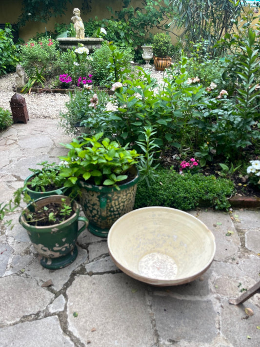 fa533 Large terracotta bowl with cream glaze