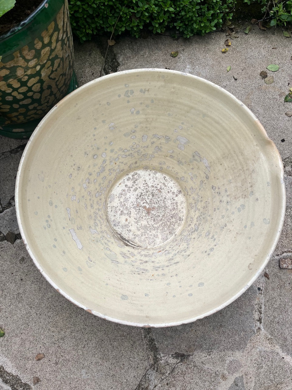 fa533 Large terracotta bowl with cream glaze