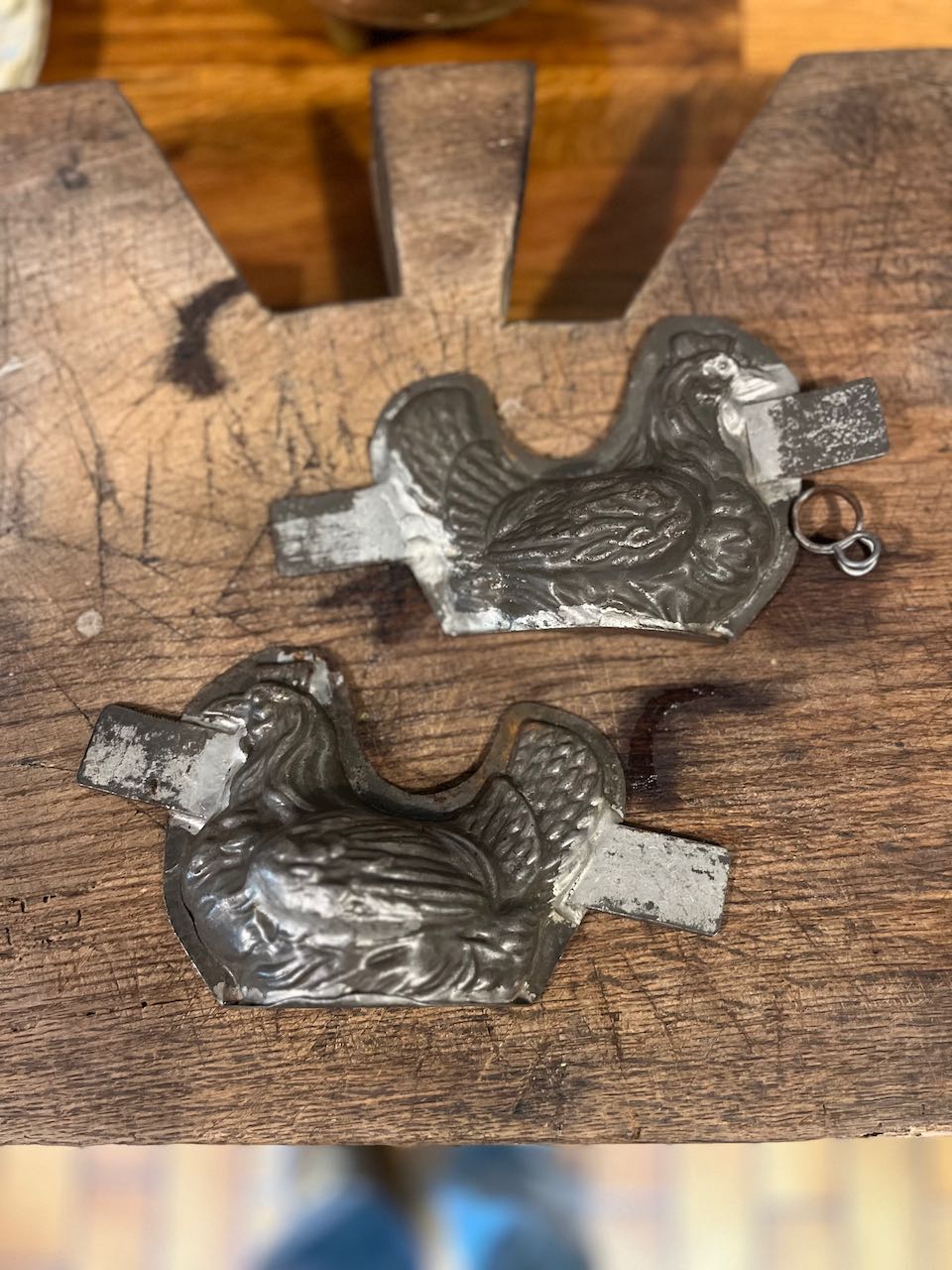 fa556 Large rooster chocoloate mould, double sided