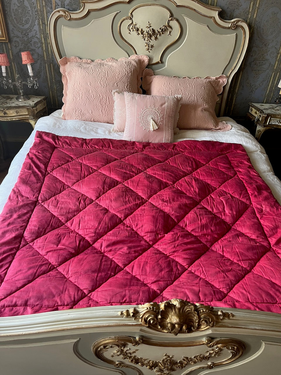 fa524 Lovely silk crimson French vintage bed cover