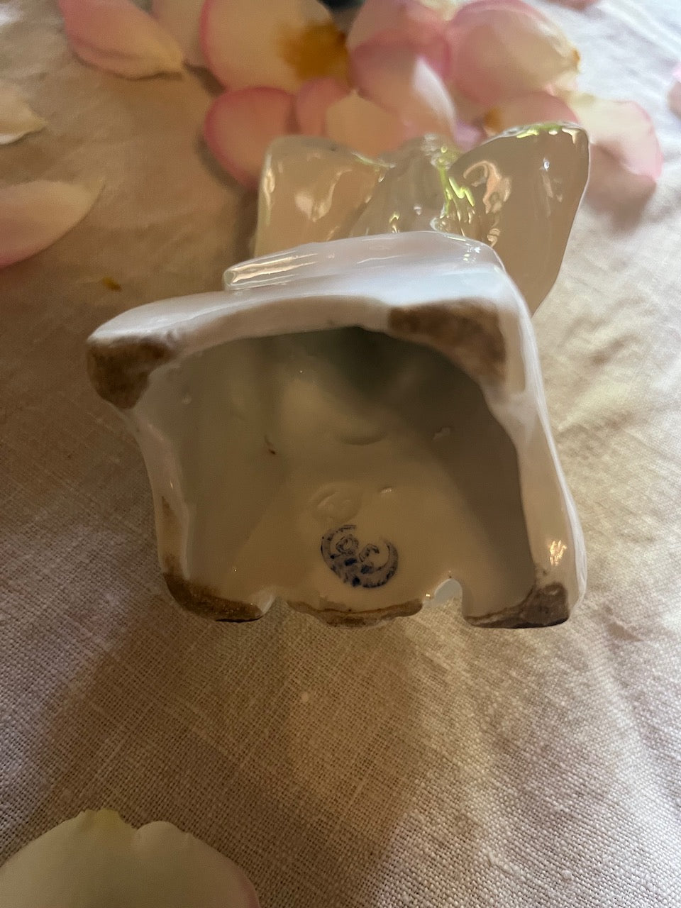 fa570 small French antique porcelain angel font