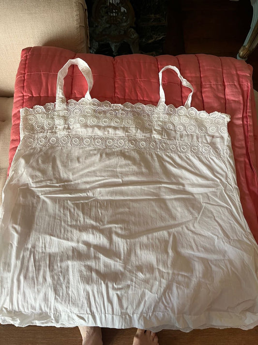 fa4532 Antique French hand made lace nighty with small lace embroidered circle pattern
