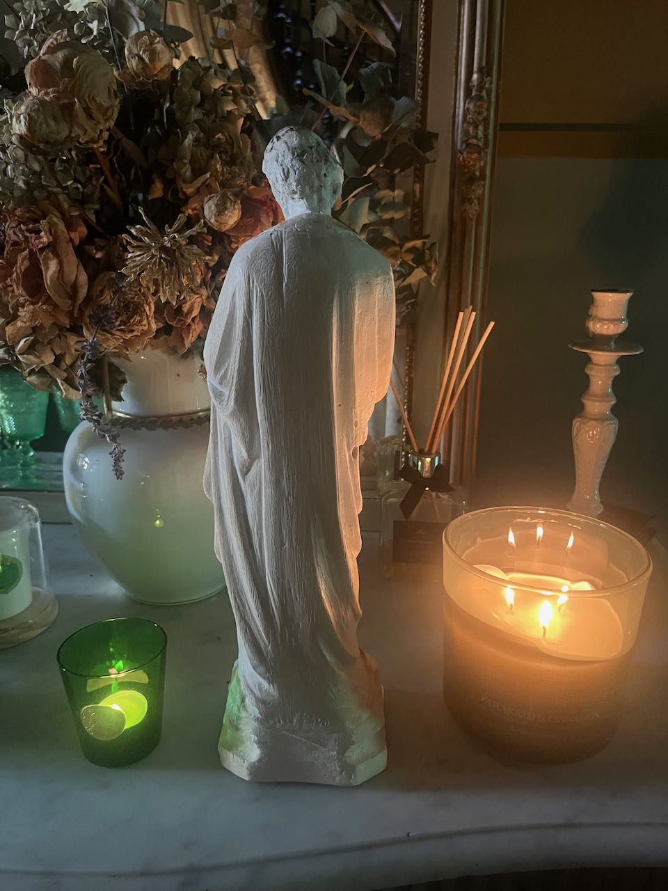 fa571 French vintage plaster saint with child