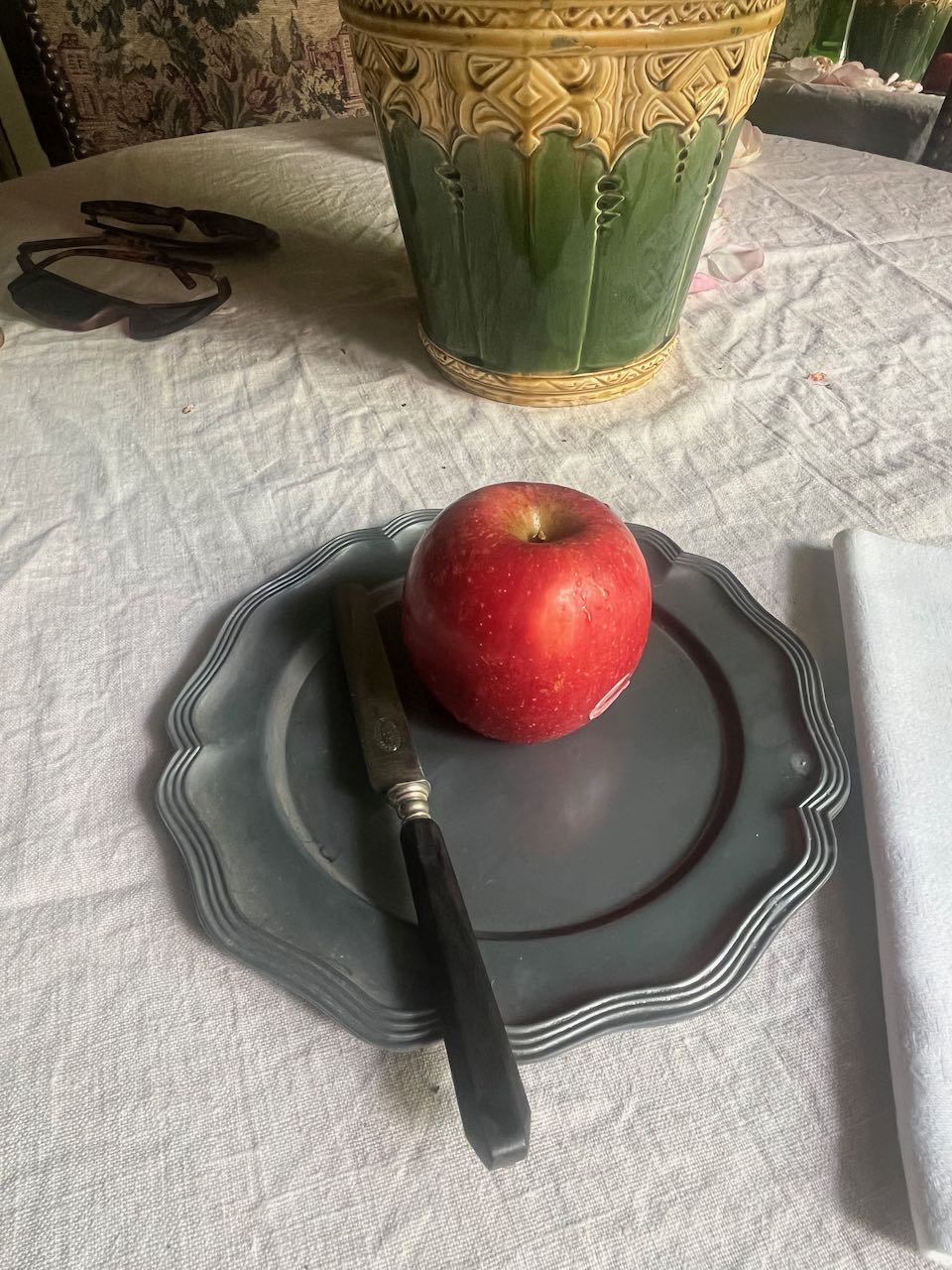 fa579 Small french stamped fruit/butter knife