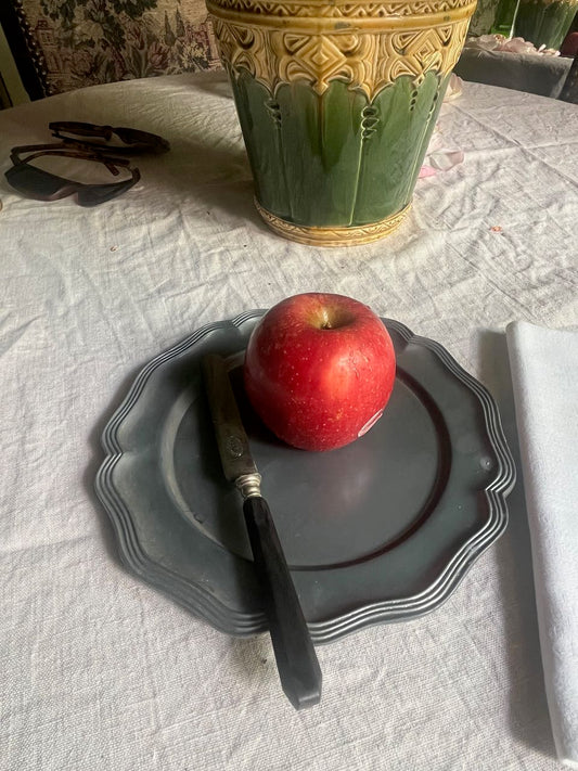 fa579 Small french stamped fruit/butter knife