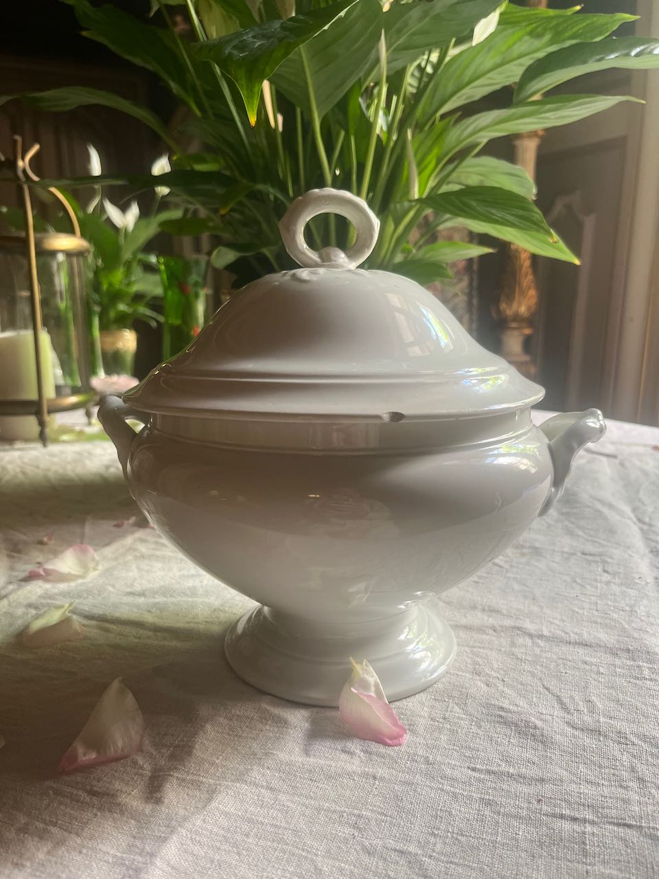 fa574 Small-med white French antique Porcelaine soup tureen