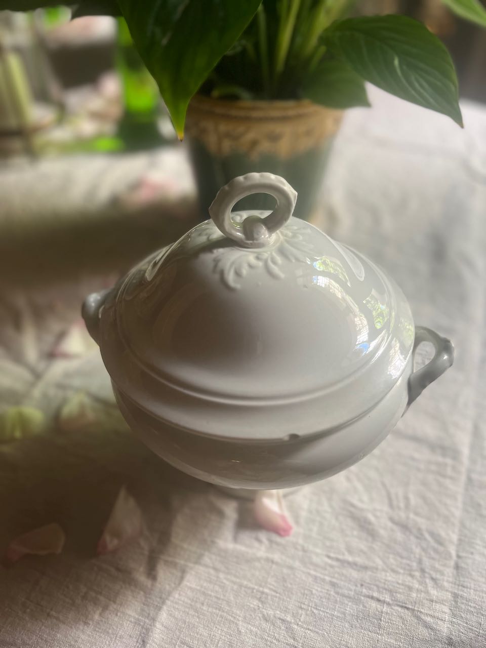 fa574 Small-med white French antique Porcelaine soup tureen