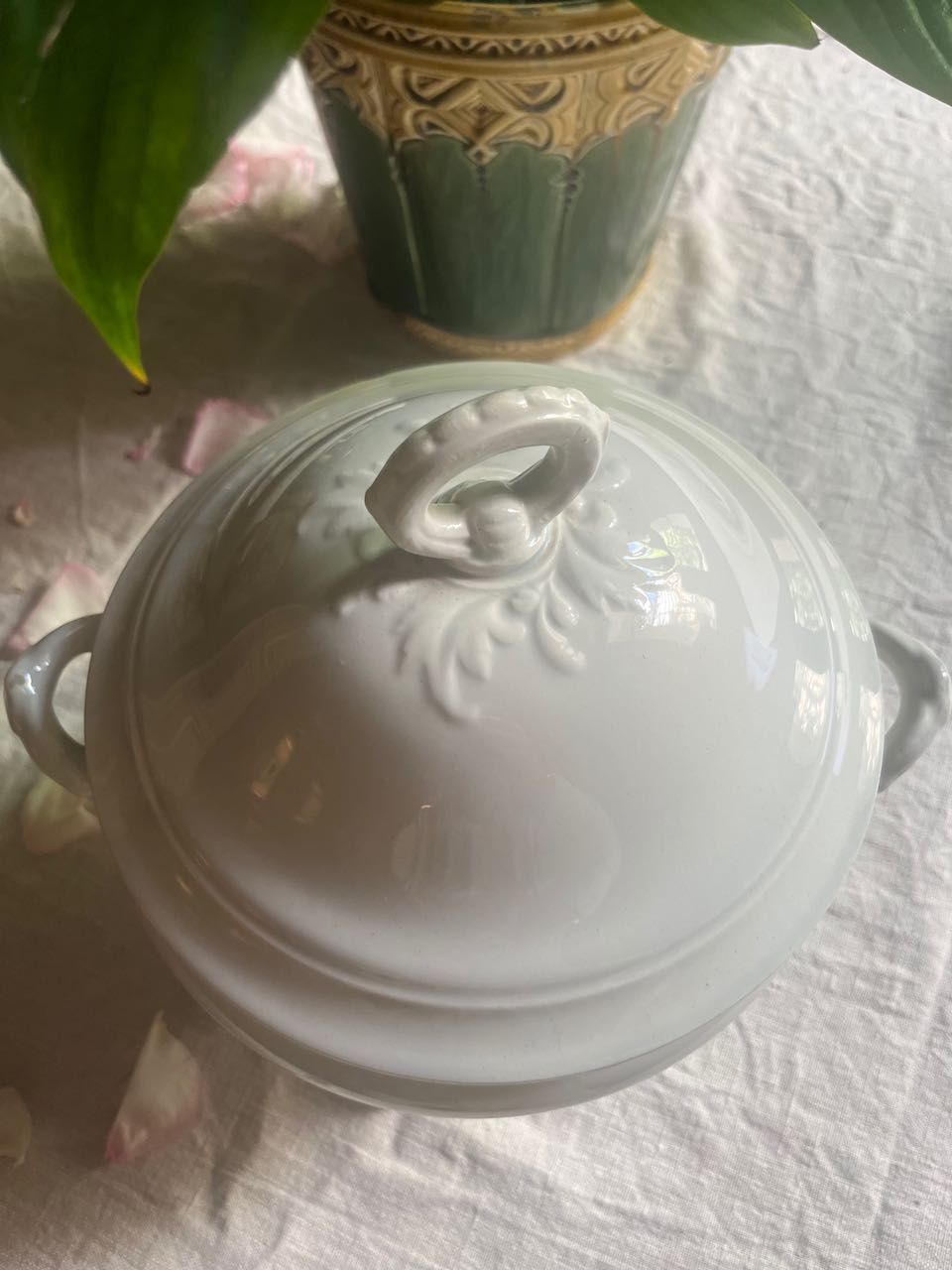fa574 Small-med white French antique Porcelaine soup tureen