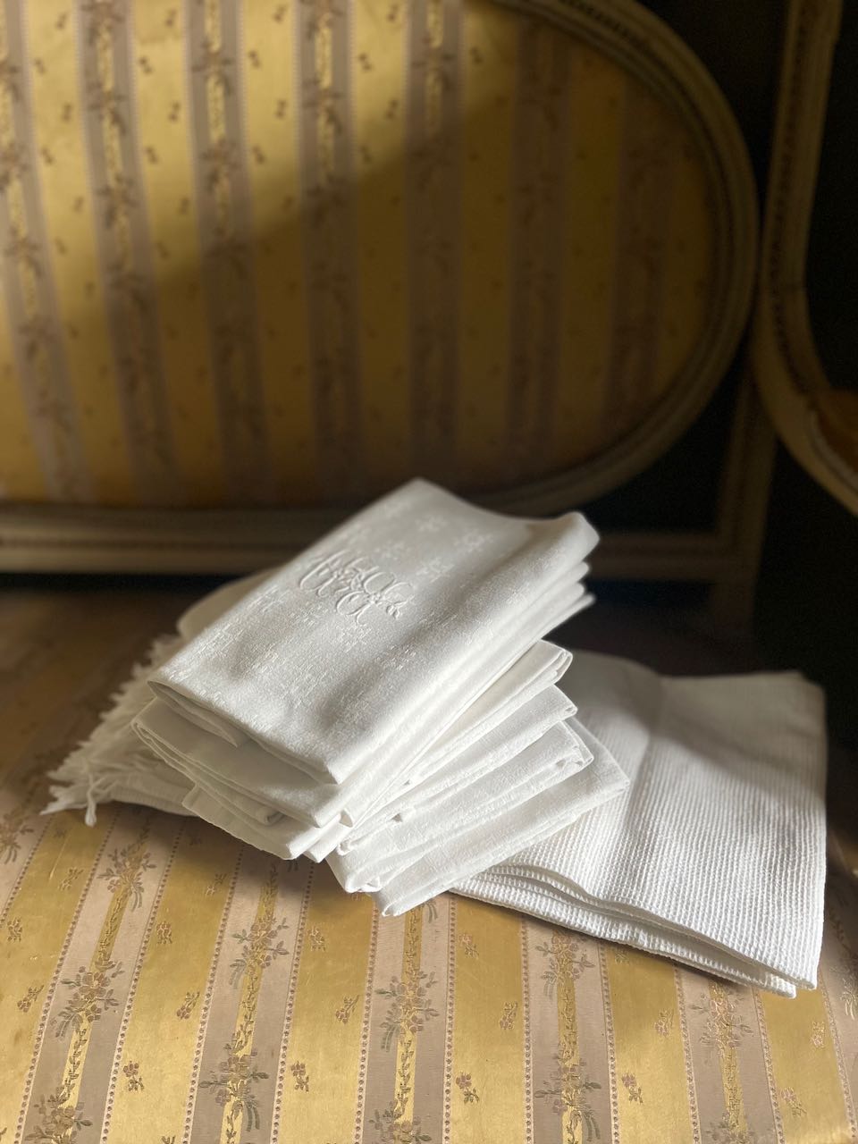 fa563 Set 6 large french antique napkins (set 6)