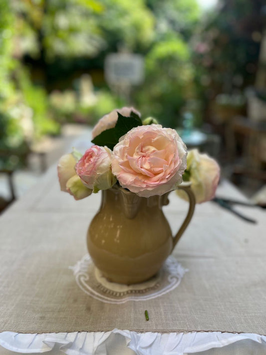 fa585 Large cream jug with a traditional side handle