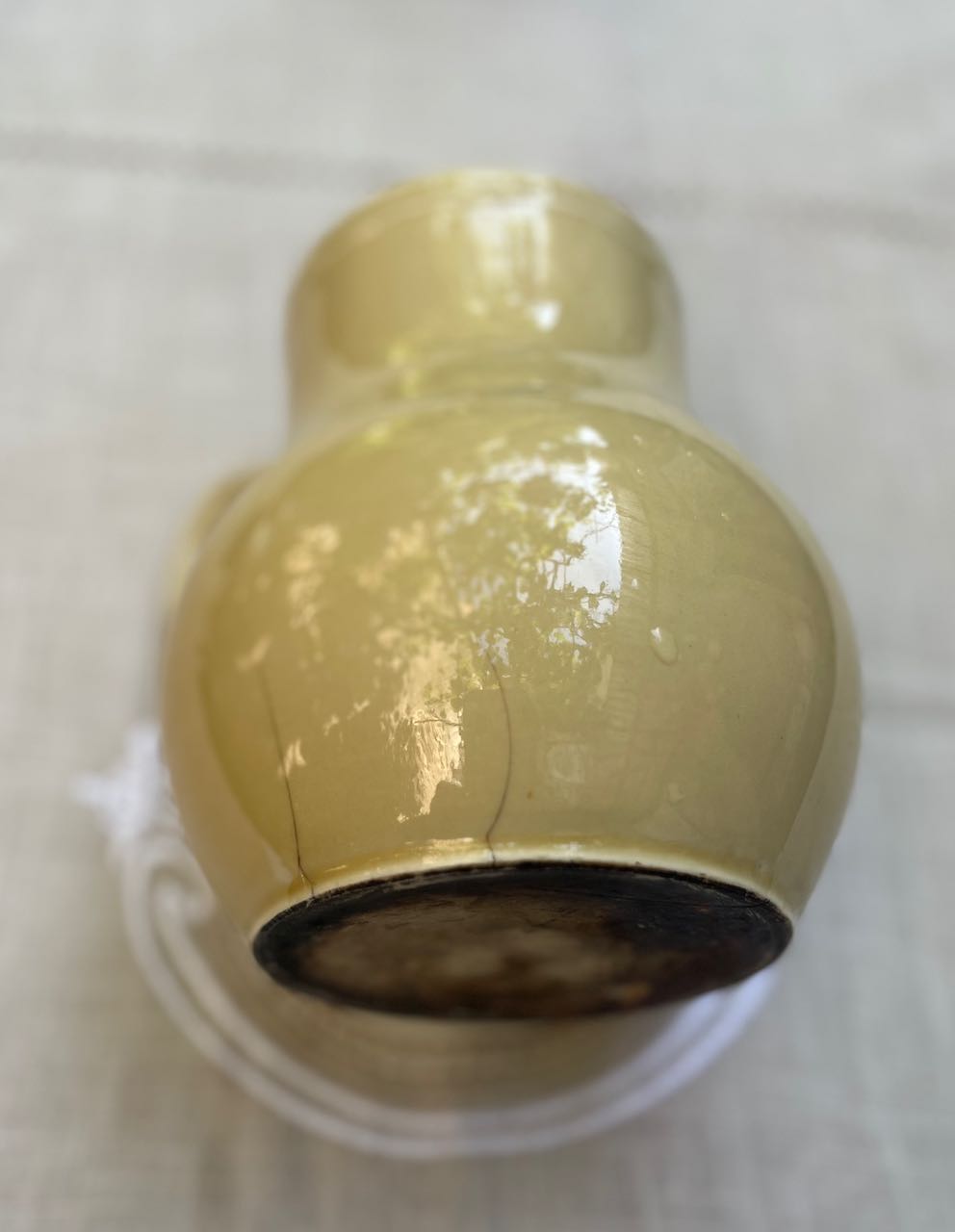 fa585 Large cream jug with a traditional side handle