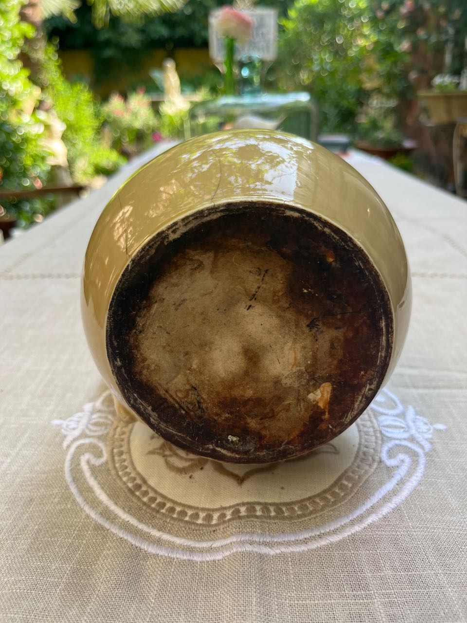 fa585 Large cream jug with a traditional side handle