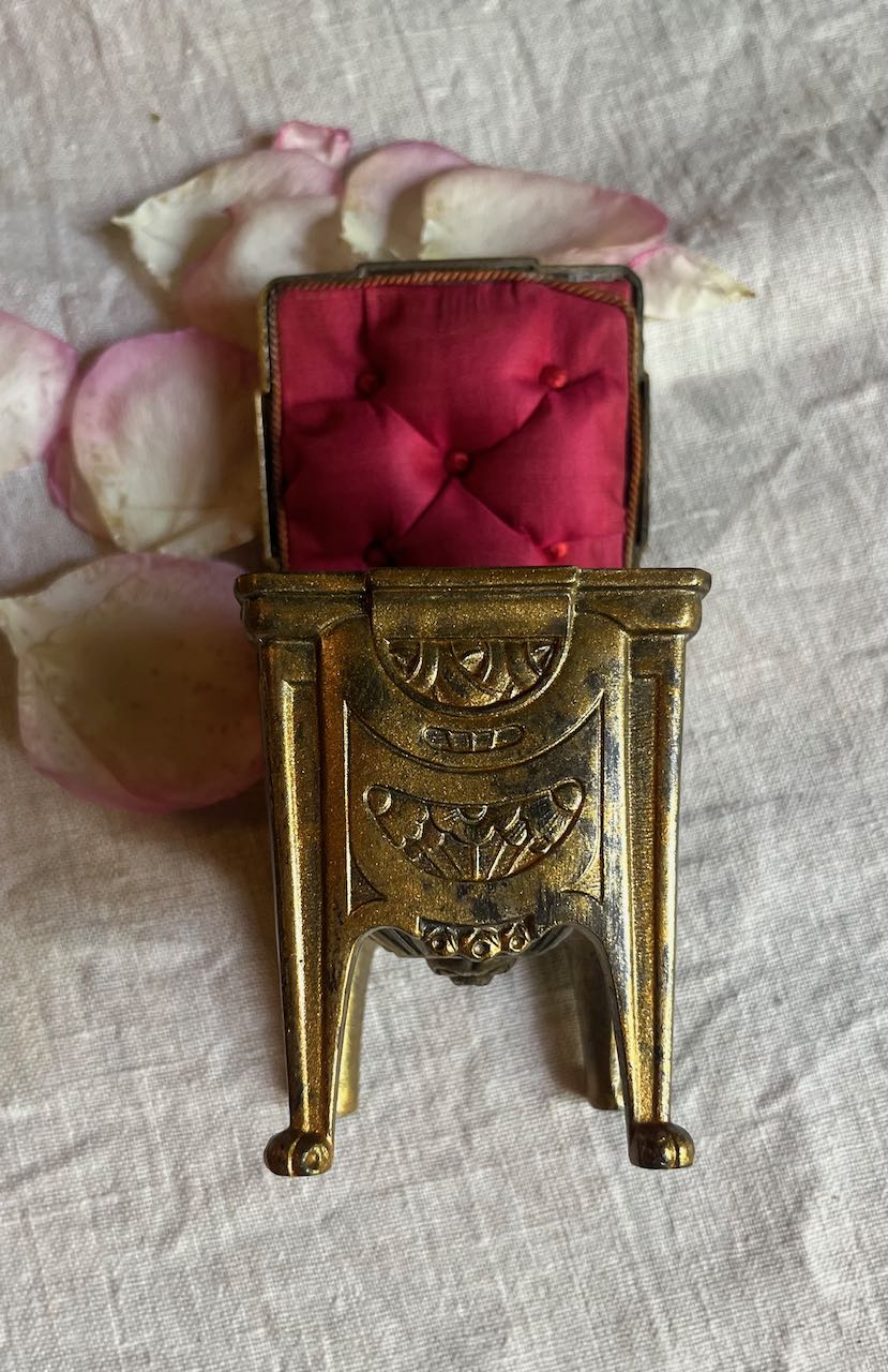fa587 French antique metal padded jewellery box, 19th century (Copy)
