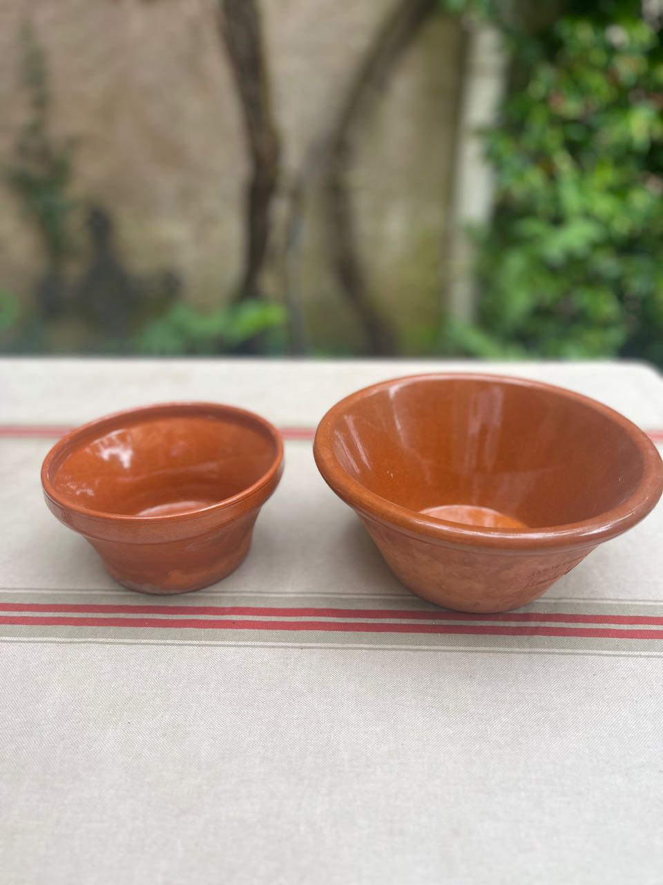 fa595 med spainish terracotta bowl, 3/4 person salad