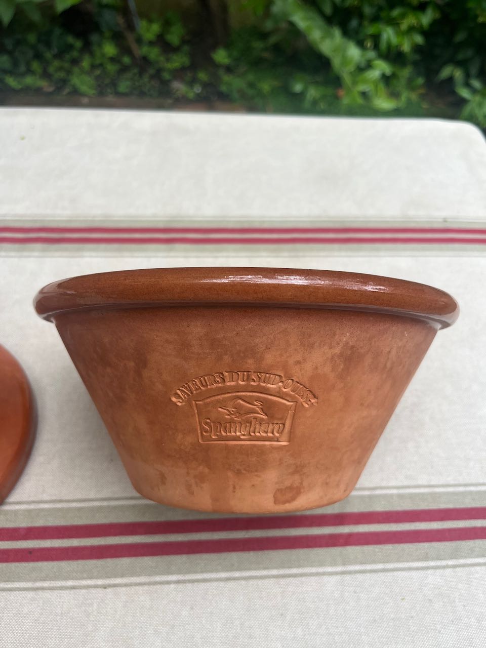 fa595 med spainish terracotta bowl, 3/4 person salad