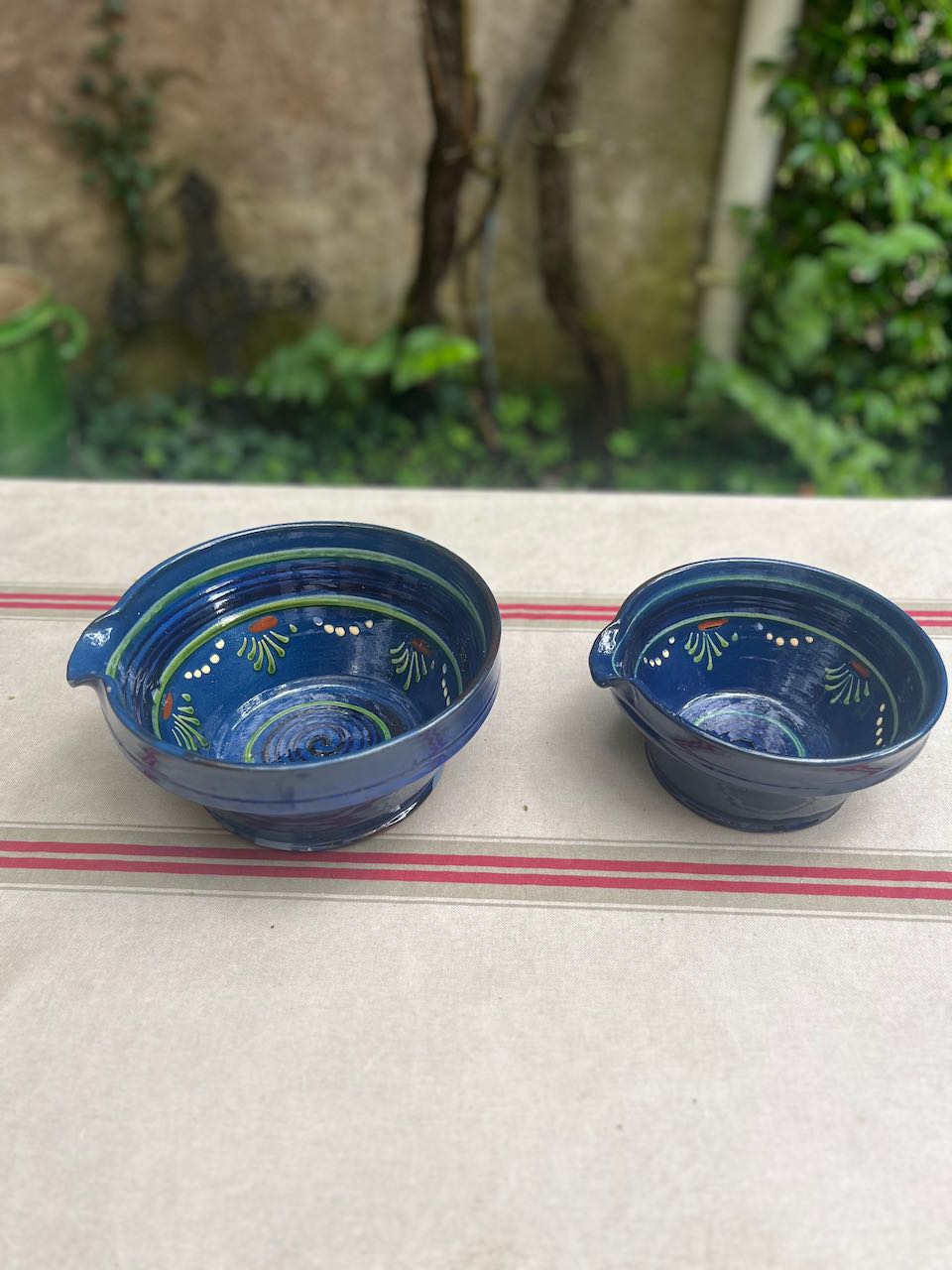 fa591 Blue handpainted medium ceramic bowl, salad etc