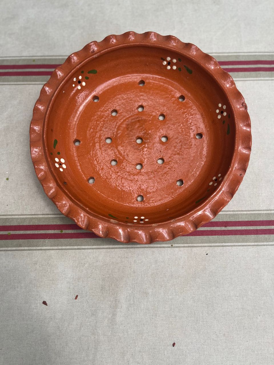 fa596 Terracotta handpainted pie dish
