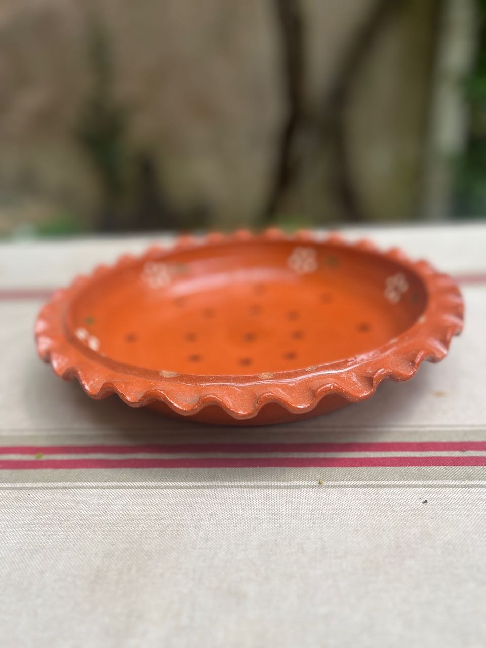 fa596 Terracotta handpainted pie dish