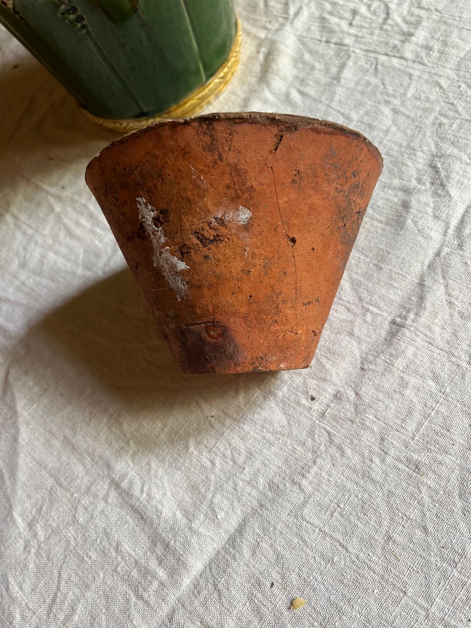 fa588 Small terracotta French antique pot