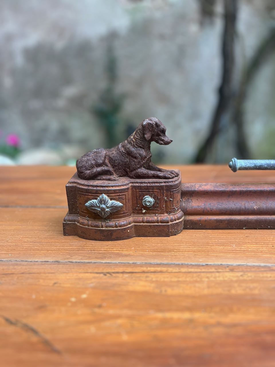 fa593 French antique Fireguard with 2 Ornamental dogs