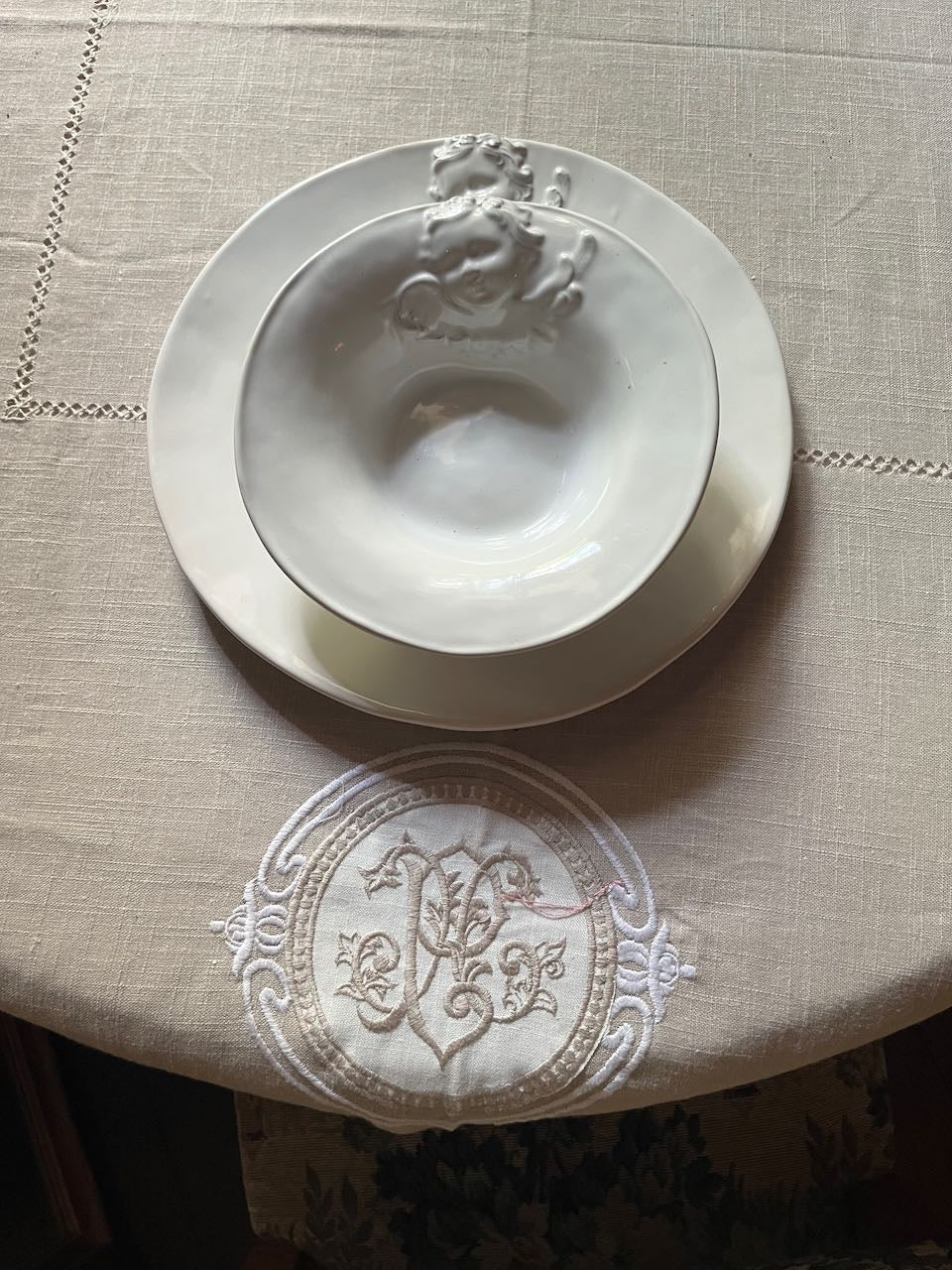 fa615 French Handmade Angel dinner plate