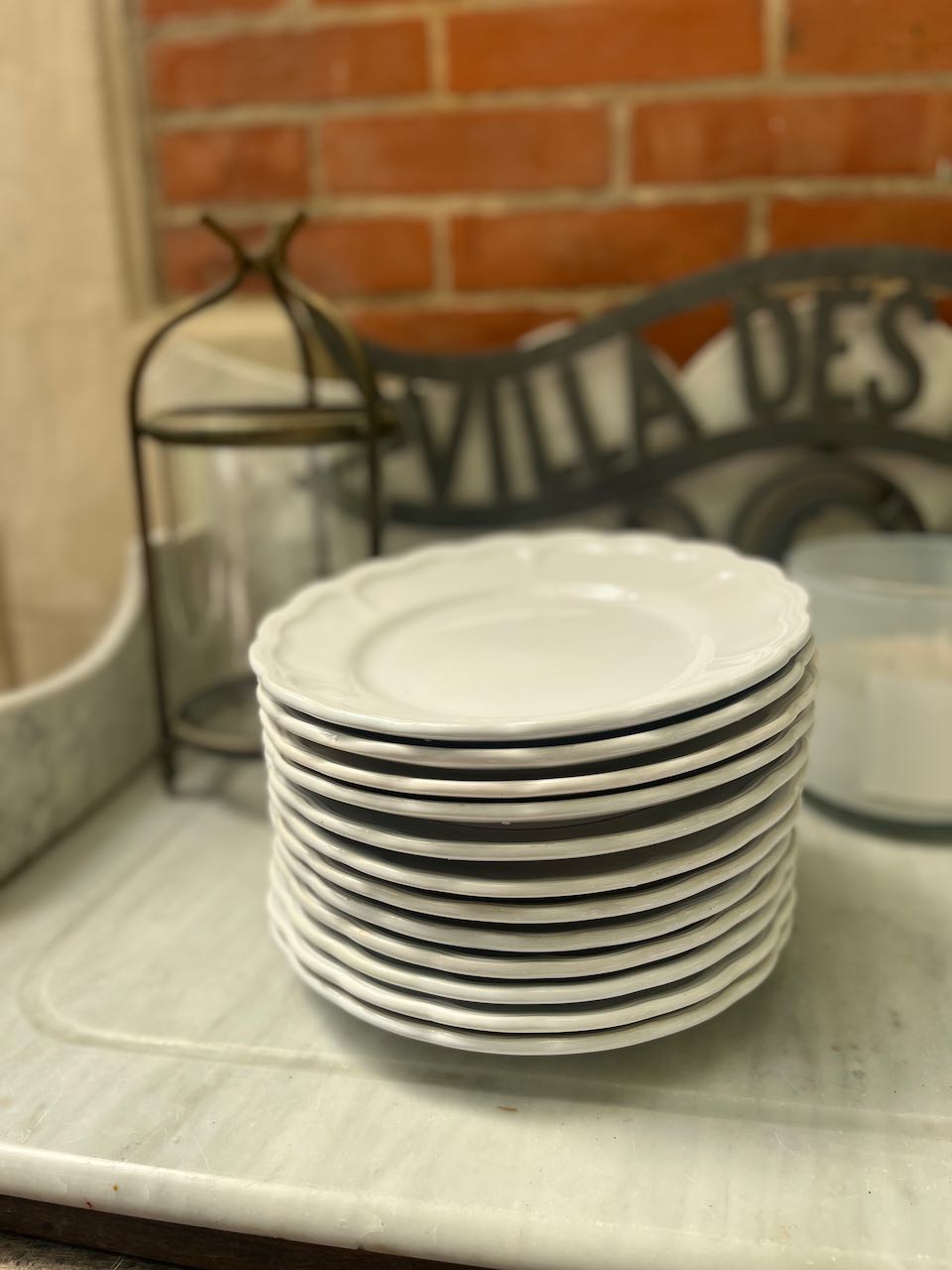 fa617 White scalloped French vintage side plate