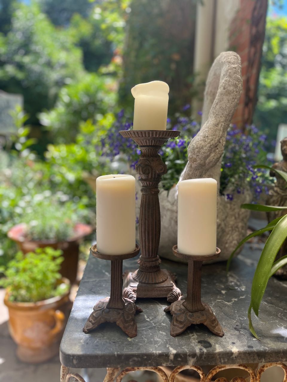 fa620 Large metal table candlestand