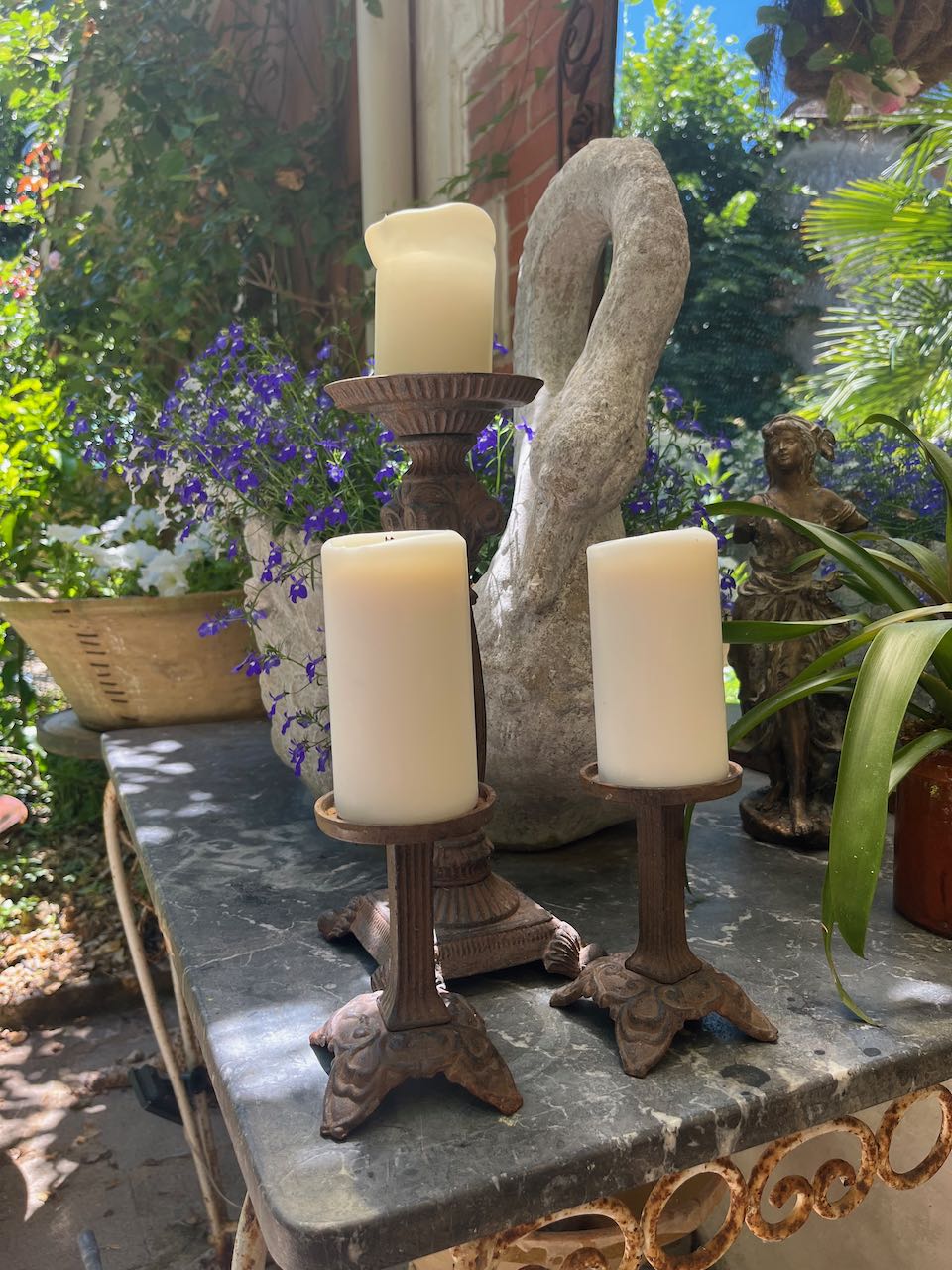 fa620 Large metal table candlestand