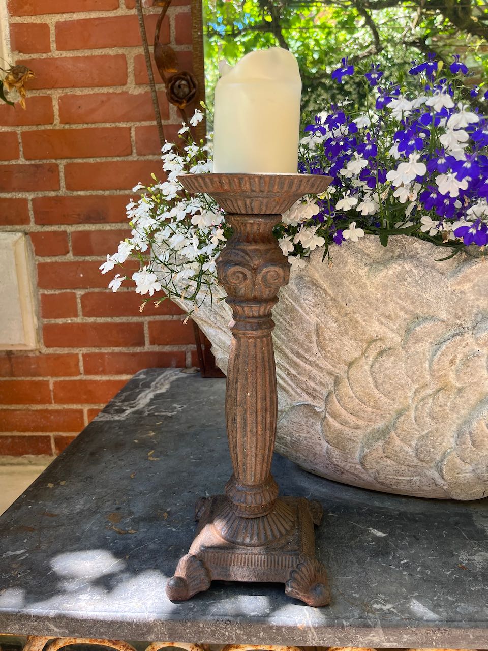 fa620 Large metal table candlestand