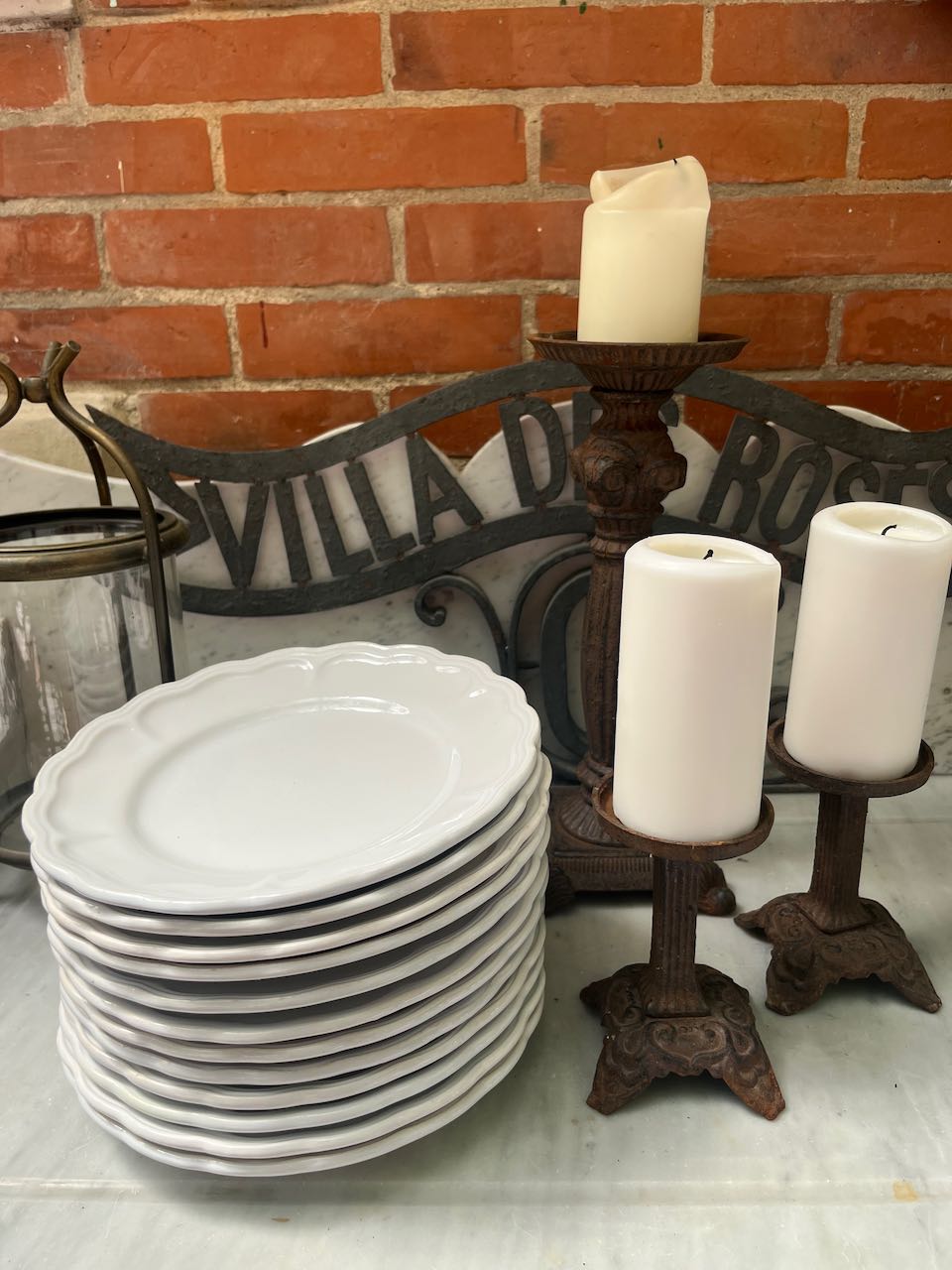 fa617 White scalloped French vintage side plate