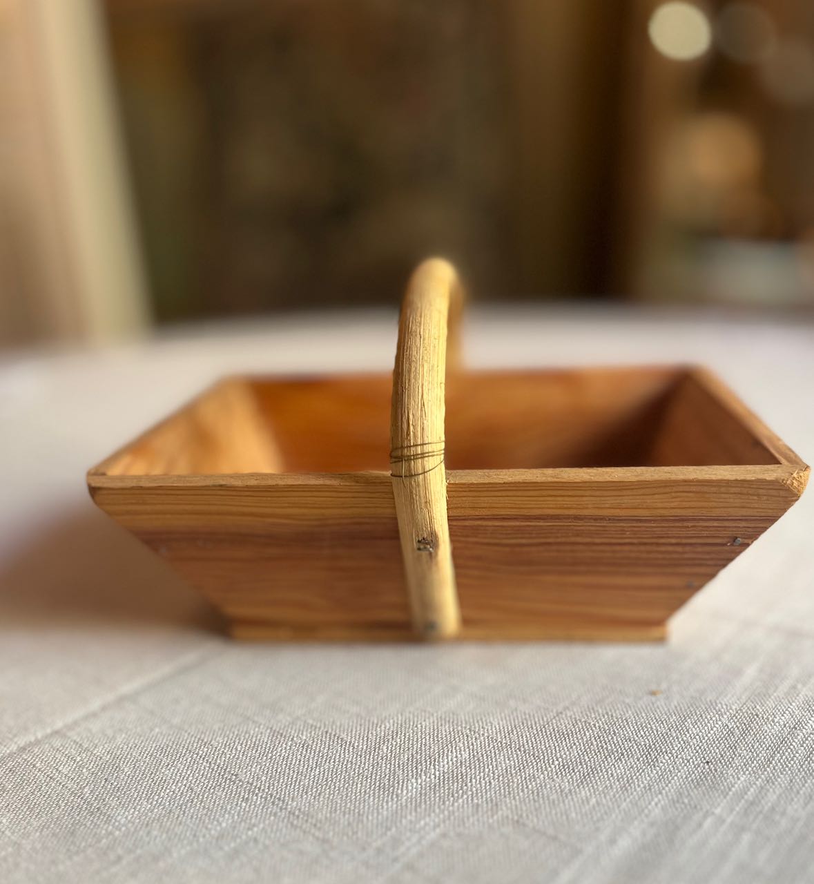fa624  small wooden trug