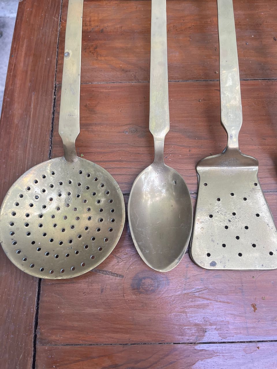 fa639 A set of french vintage brass utensils for the wall