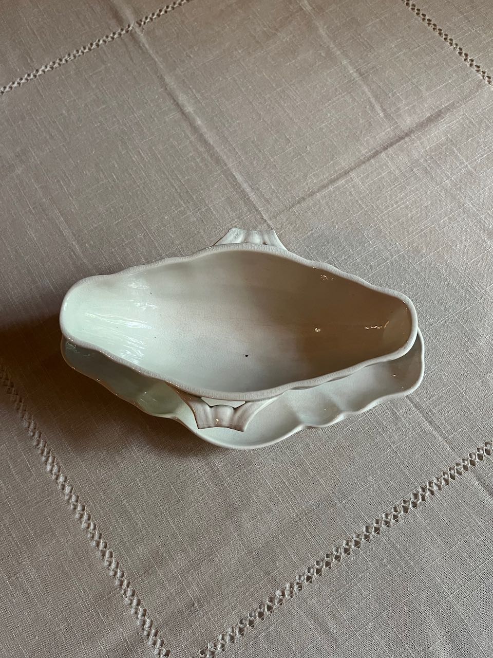 fa632 small white French antique oval porcelaine bowl with drip plate