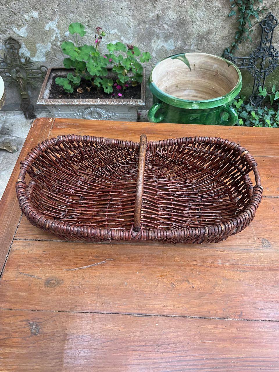 fa630 Lovely french panier made from Grapevines