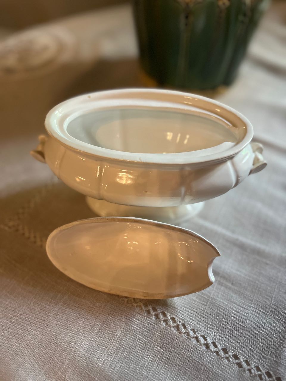 fa633 small white oval lidded serving bowl with rosebud top