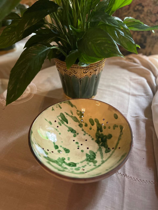 fa637 Large French provincial salad bowl