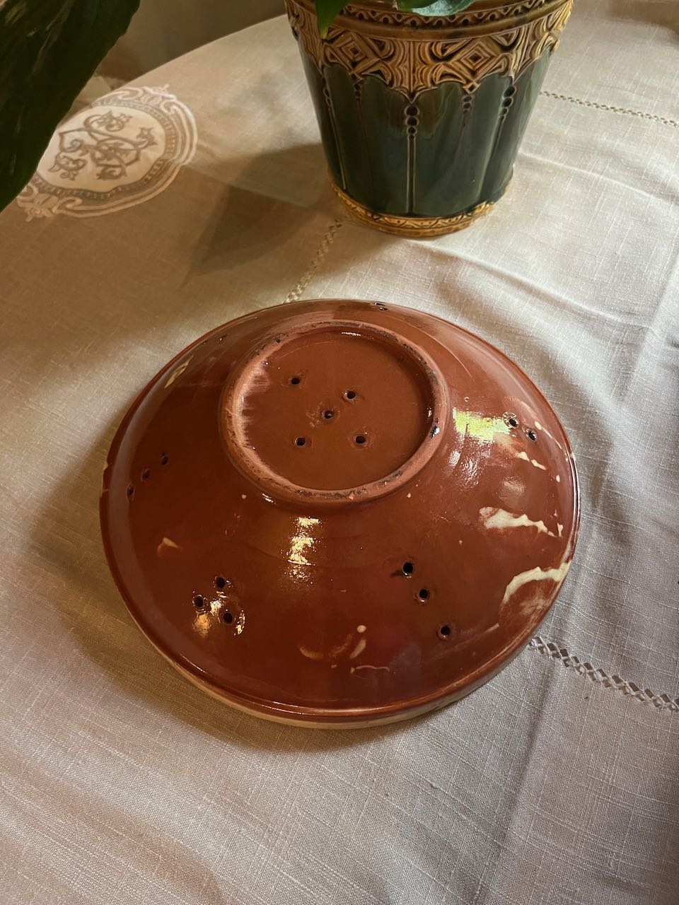 fa637 Large French provincial salad bowl