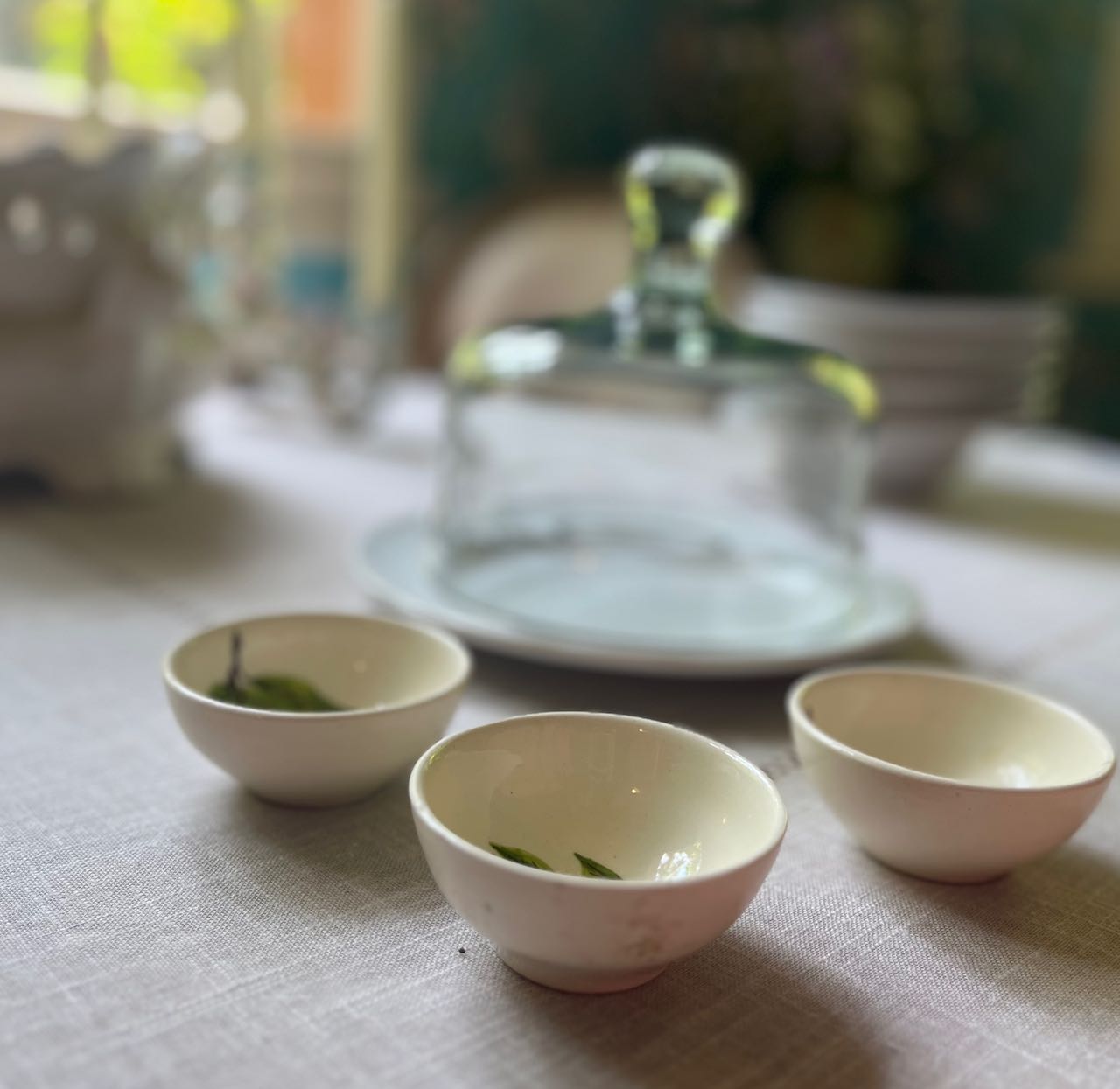 fa683 Small olive pip bowls