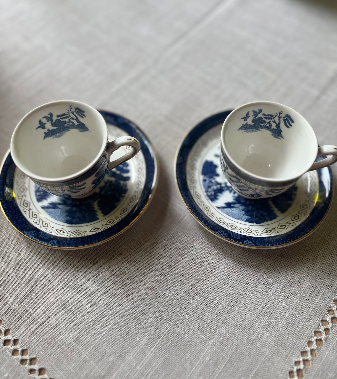 fa654 Small espresso cup and saucer, willow pattern