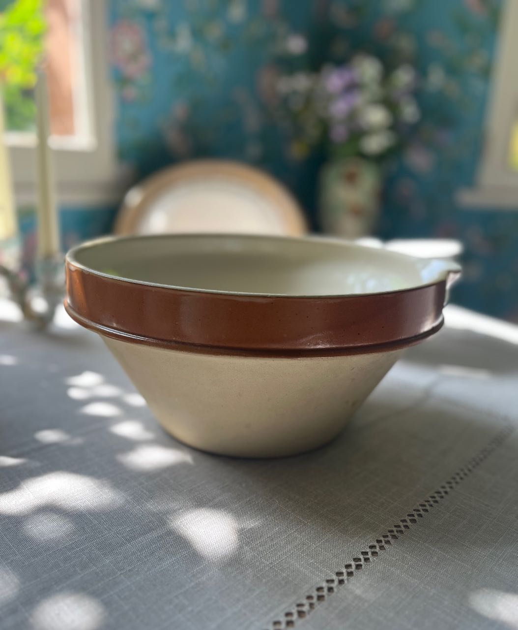 fa646 Large french vintage stoneware mixing bowl