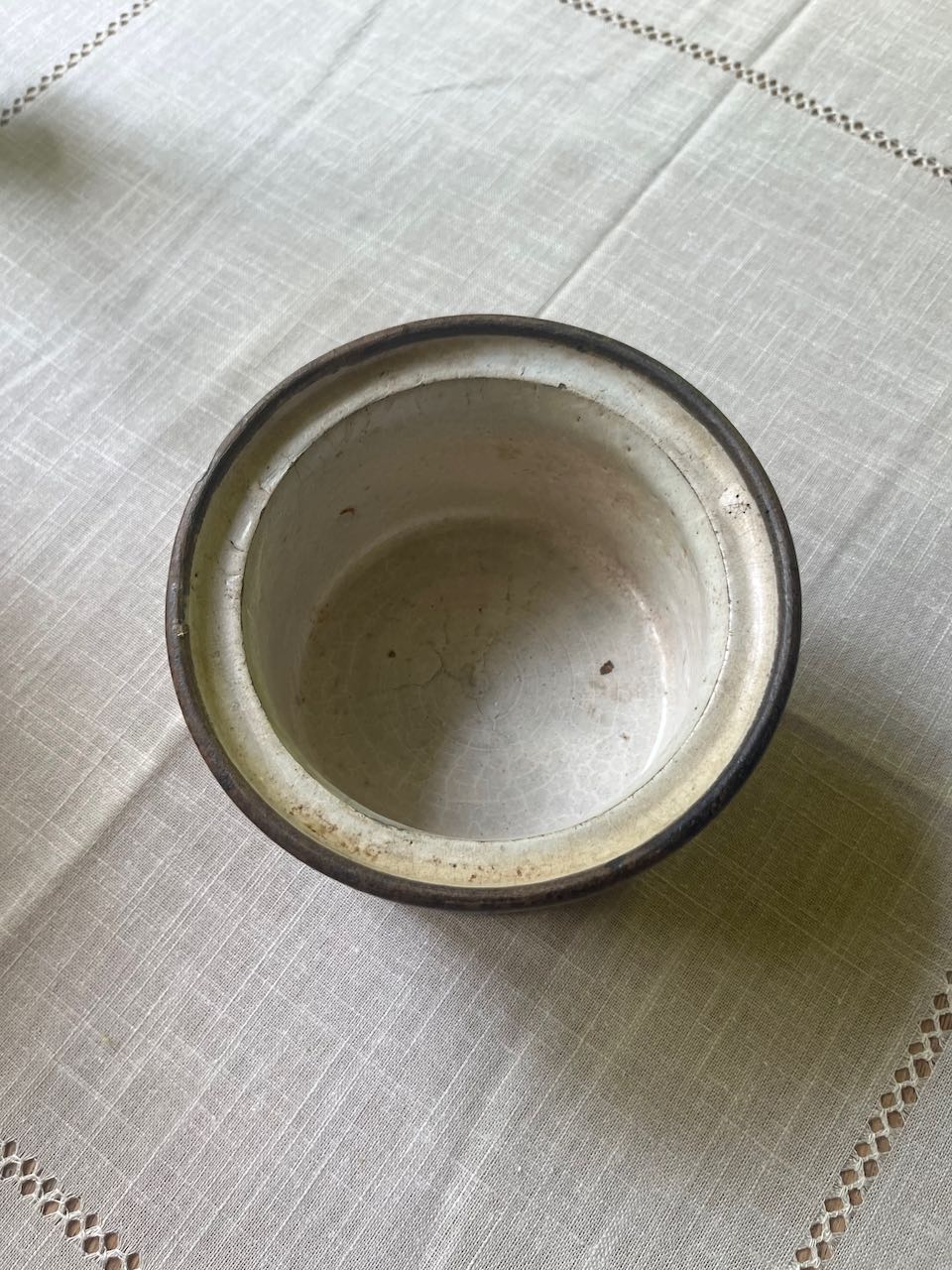 fa662 Small antique provencial bowl